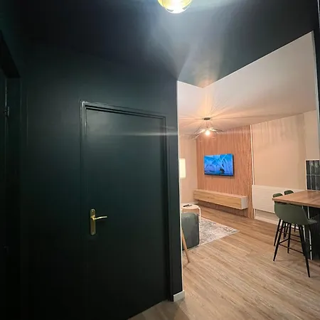 New, T2 Neuf Proche Parlement *